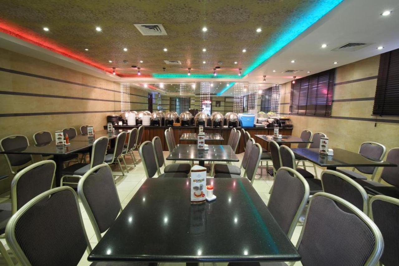 Oasis Deira Hotel Dubai Bagian luar foto